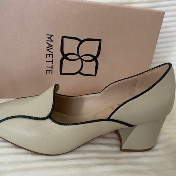 Beautiful Mavette cream pumps -- never worn! - Picture 7 of 8